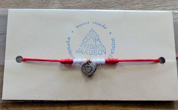 Náramok so srdcom – červený